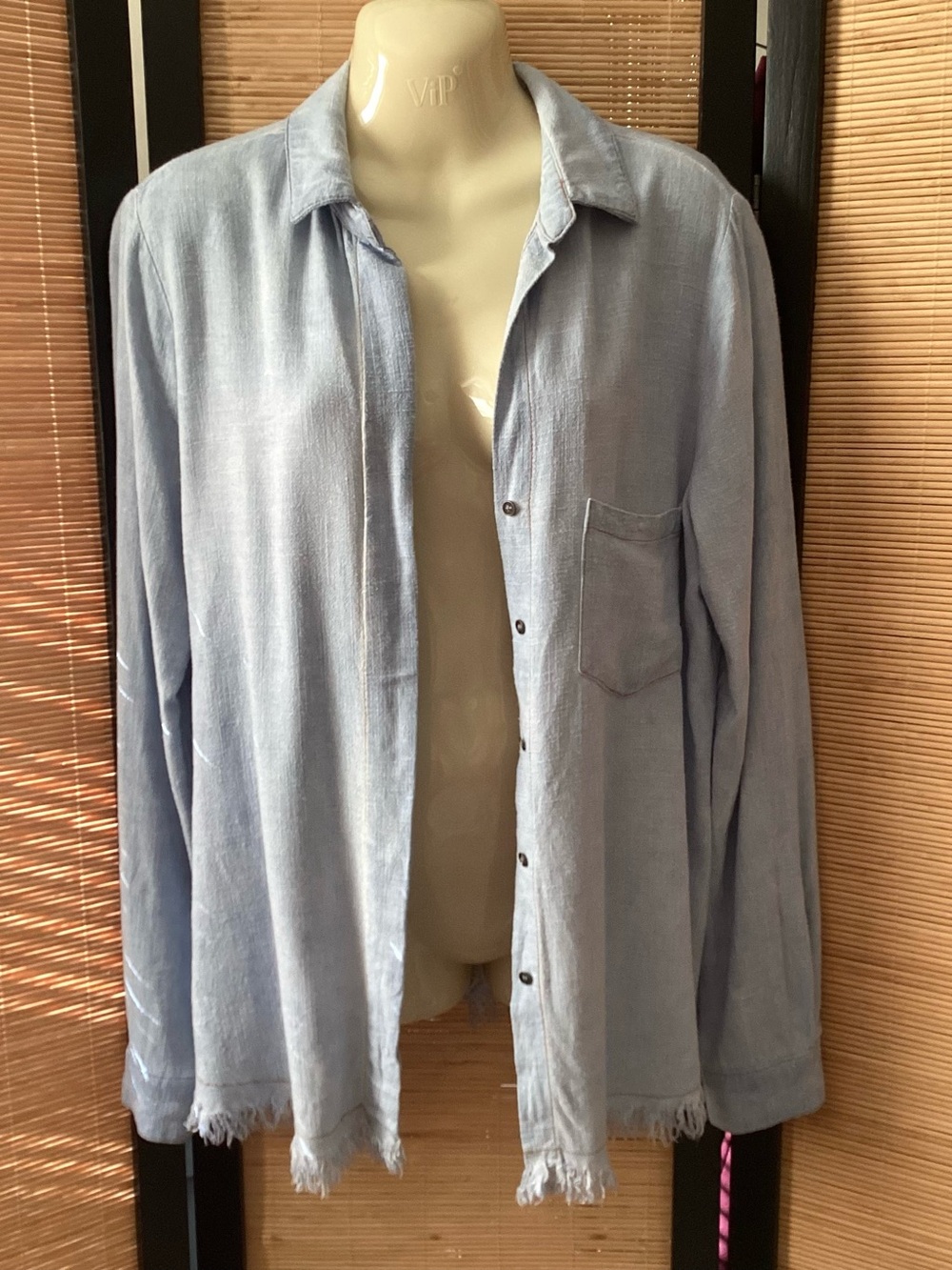 Umgee Linen Blend Light Blue Shirt Sz S frayed hem button down EUC - Picture 1 of 12